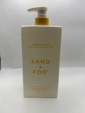 Sand + Fog Vanilla Cake Body Wash – Cream with Yellow Accents
